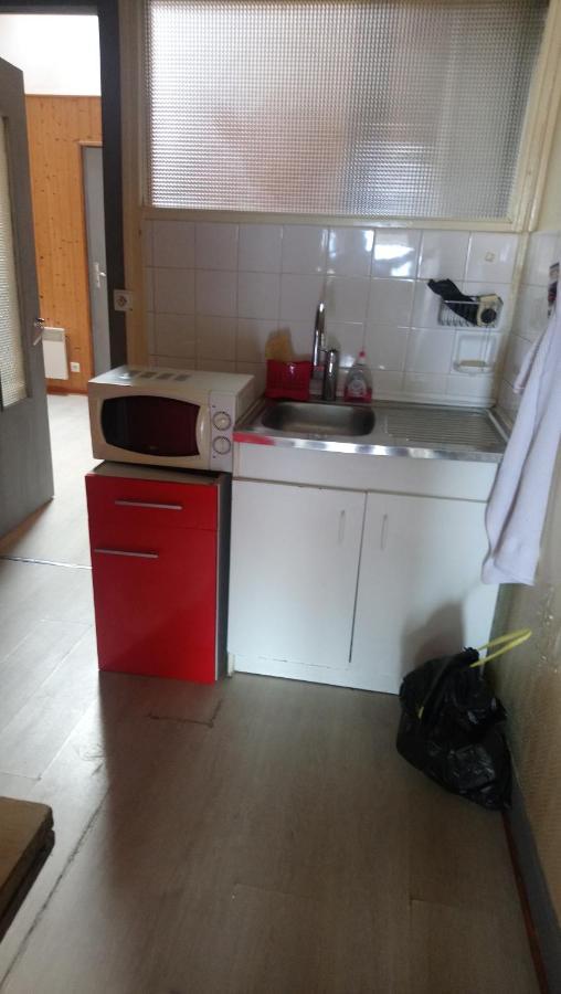 Sancoins Hebergement Pour 2 Personnes,1 Chambres, Salon, Salle A Manger, Grand Garage Possibilite D'Un Lit 1 Personne Supplementaire Pour 15 Euros מראה חיצוני תמונה